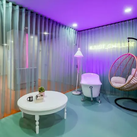 Orbis Polonez Hostel *